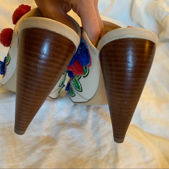 Tory Burch Ellis Embroidered Pom Pom Mules Heels - Picture 8 of 10